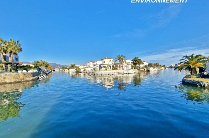 villa a vendre empuriabrava, 5 pièces 270 m² amarre 45m, canal large