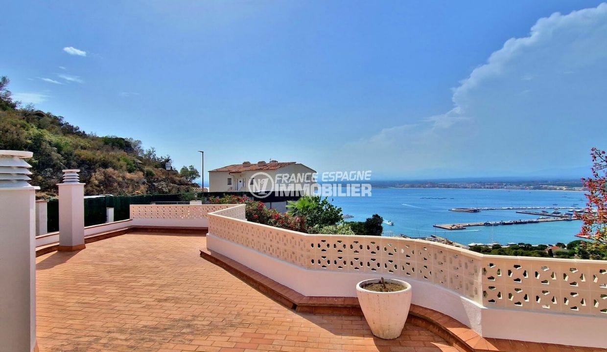achat roses espagne: villa 4 pièces 286 m² vue sur mer/port, terrasse solarium