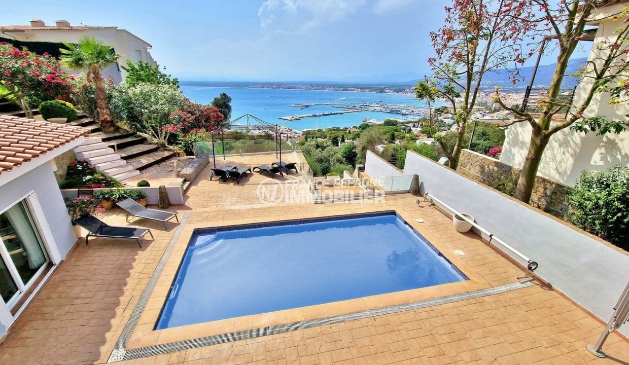 maison a vendre espagne bord de mer, 4 pièces 286 m² vue sur mer/port, grande piscine