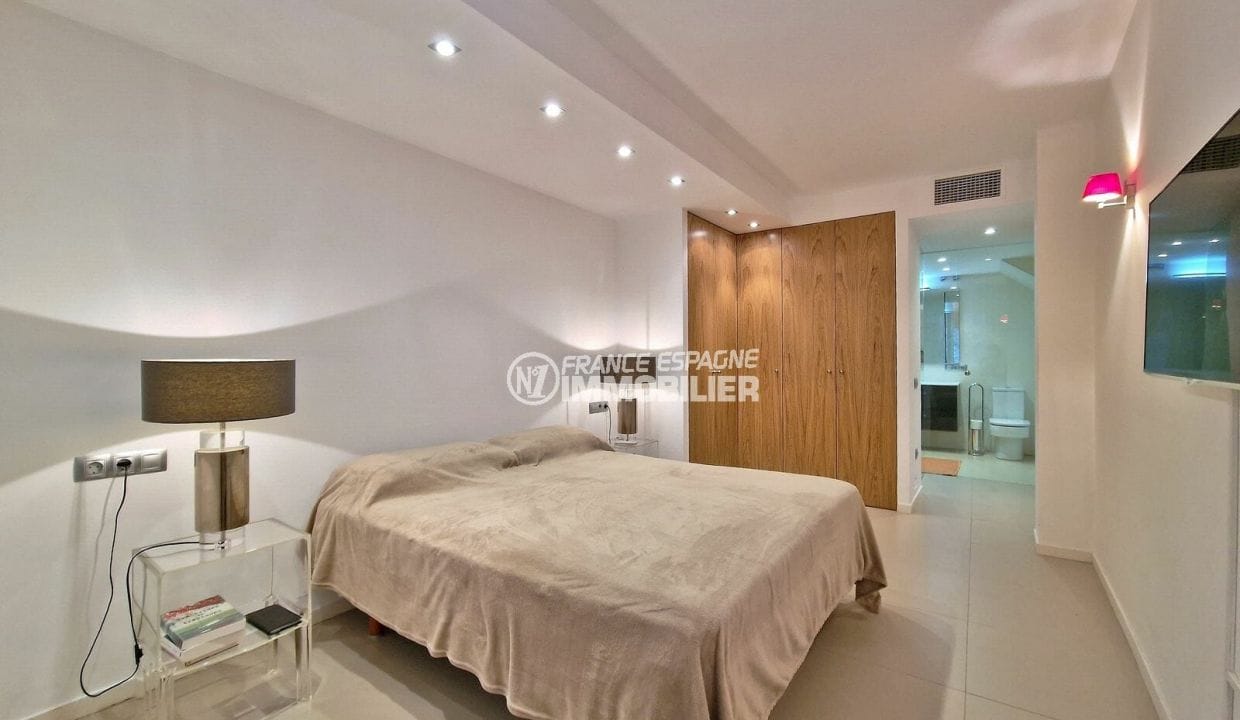 sale villa rosas, 5 rooms 250 m² vue mer impregnable, 3ème chambre suite
