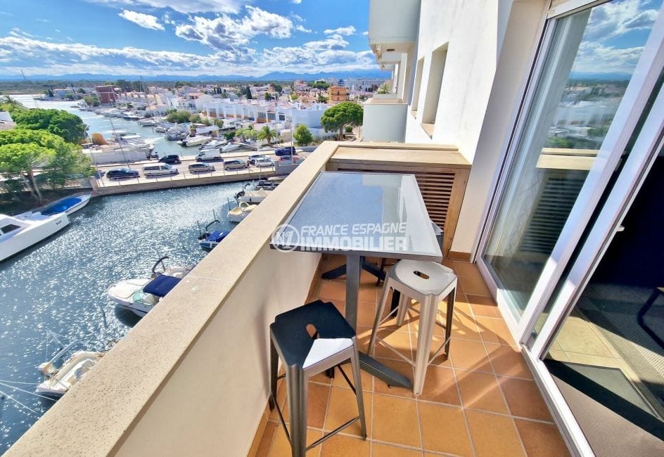 appartement a vendre a rosas, 4 pièces 70 m² et parking, terrasse vue canal
