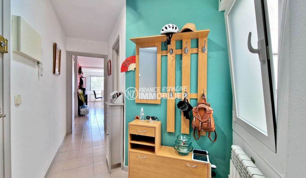 Venda apartament Roses Espanya, 3 habitacions 86 m² Vistes al mar/port, vestíbul d&#039;entrada
