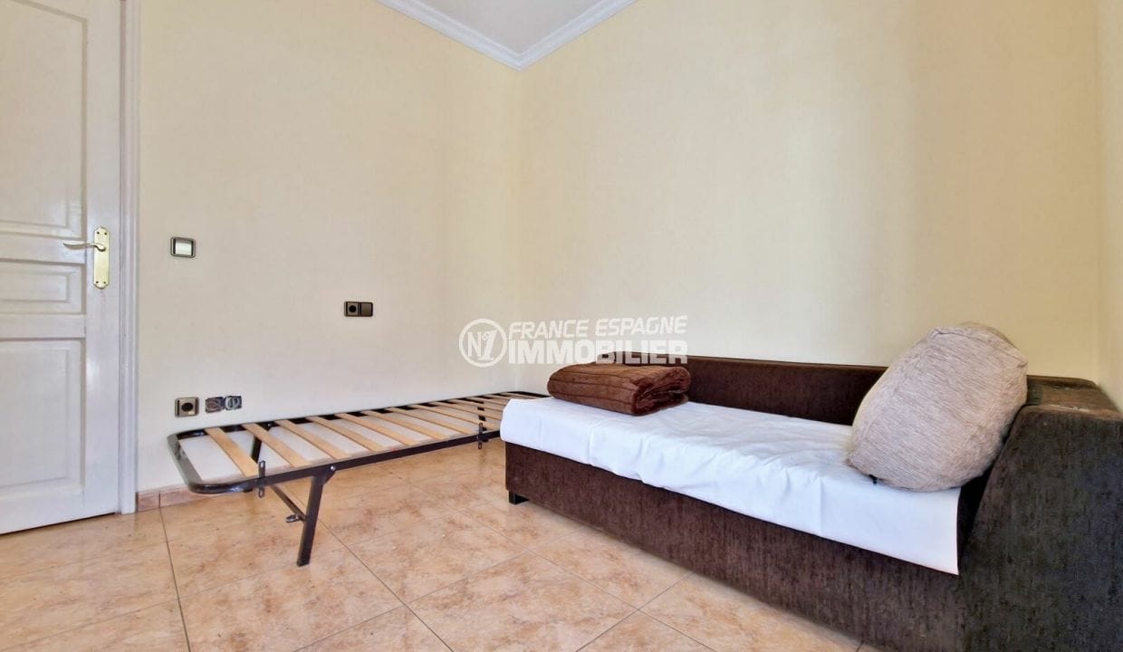 house for sale spain, 4 rooms 192 m² renovated, 2nd bedroom, tiled floor