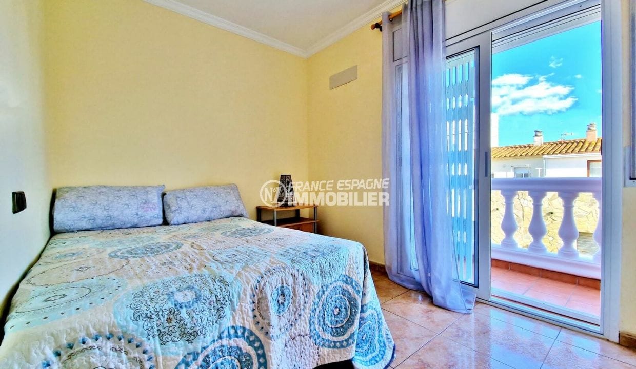 empuriabrava house for sale, 4 rooms 192 m² renovated, 3rd bedroom