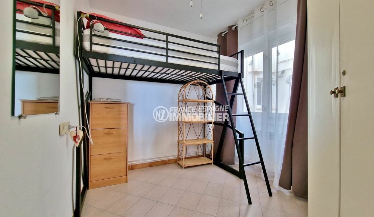 apartment rosas sale, 3 rooms 86 m² vue mer/port, 2nd bedroom