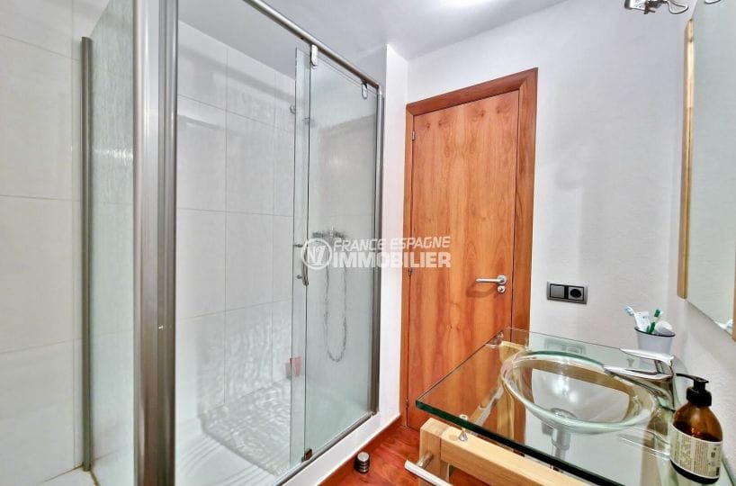 habitaclia empuriabrava: appartement 3 pièces 68 m² avec amarre, salle douche