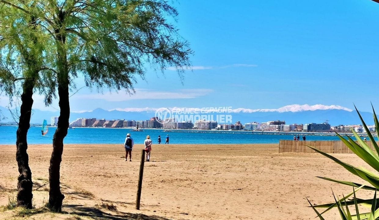 buy apartment roses spain, 3 rooms 86 m² sea view/port, beach downtown