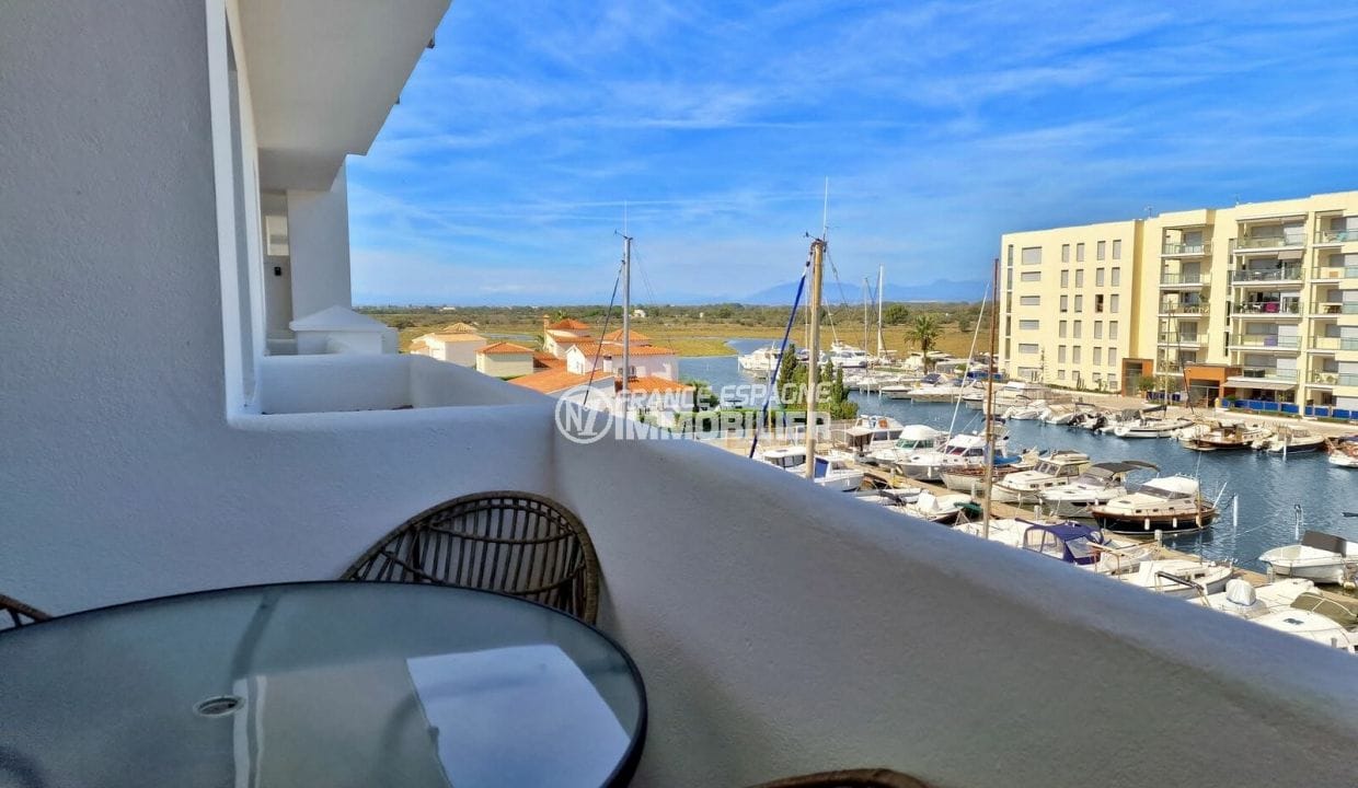 apartment for sale rosas, 2 rooms 53 m² with marina view, recent residence