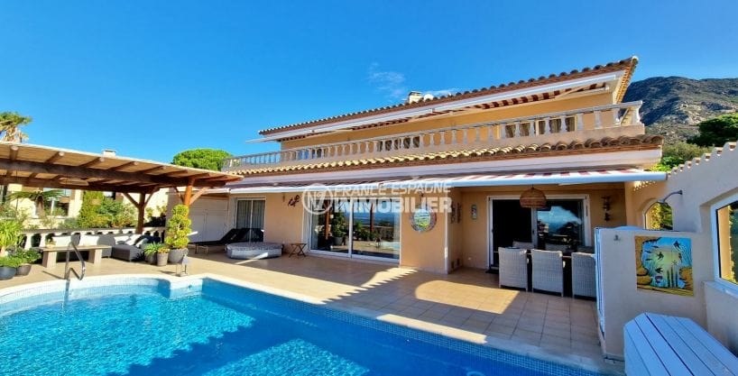 house for sale in rosas, 7 rooms 250 m² panoramic view, magnificent villa