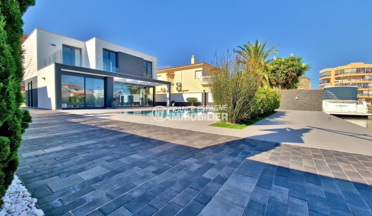 achat maison rosas, 5 pièces 265 m² avec amarre, villa avec piscine