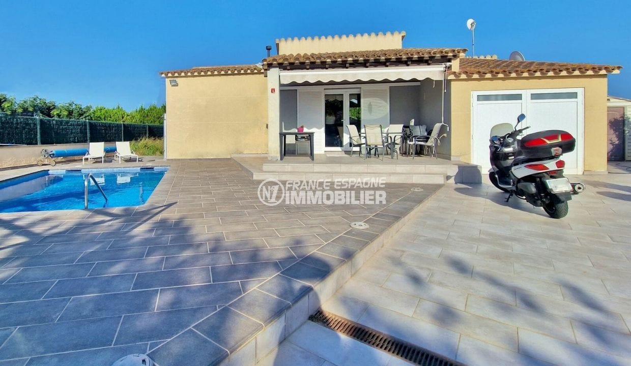 acheter en espagne: villa 4 pièces 110 m² avec piscine, grande terrasse et parking