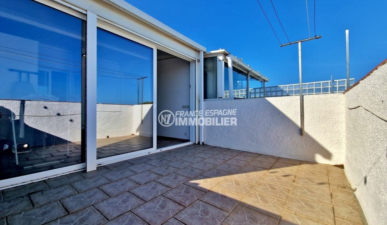 vente maison empuriabrava, 4 pièces 72 m² vue sur canal, terrasse solarium