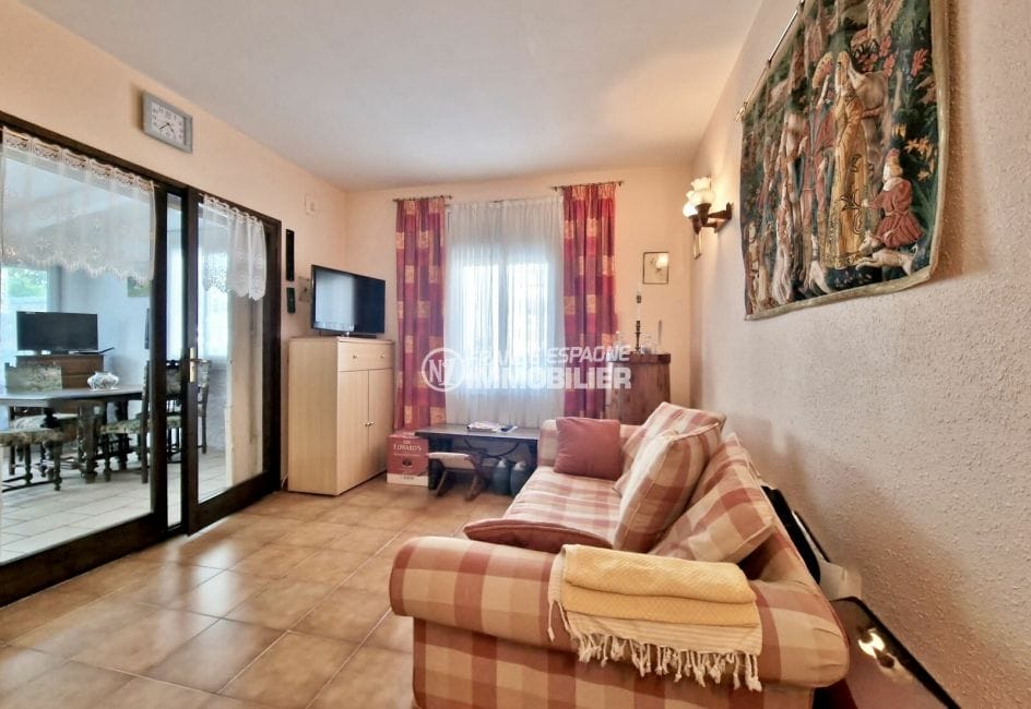 vente immobilière rosas: villa 3 pièces 84 m² avec amarre 8x3m, salon/séjour