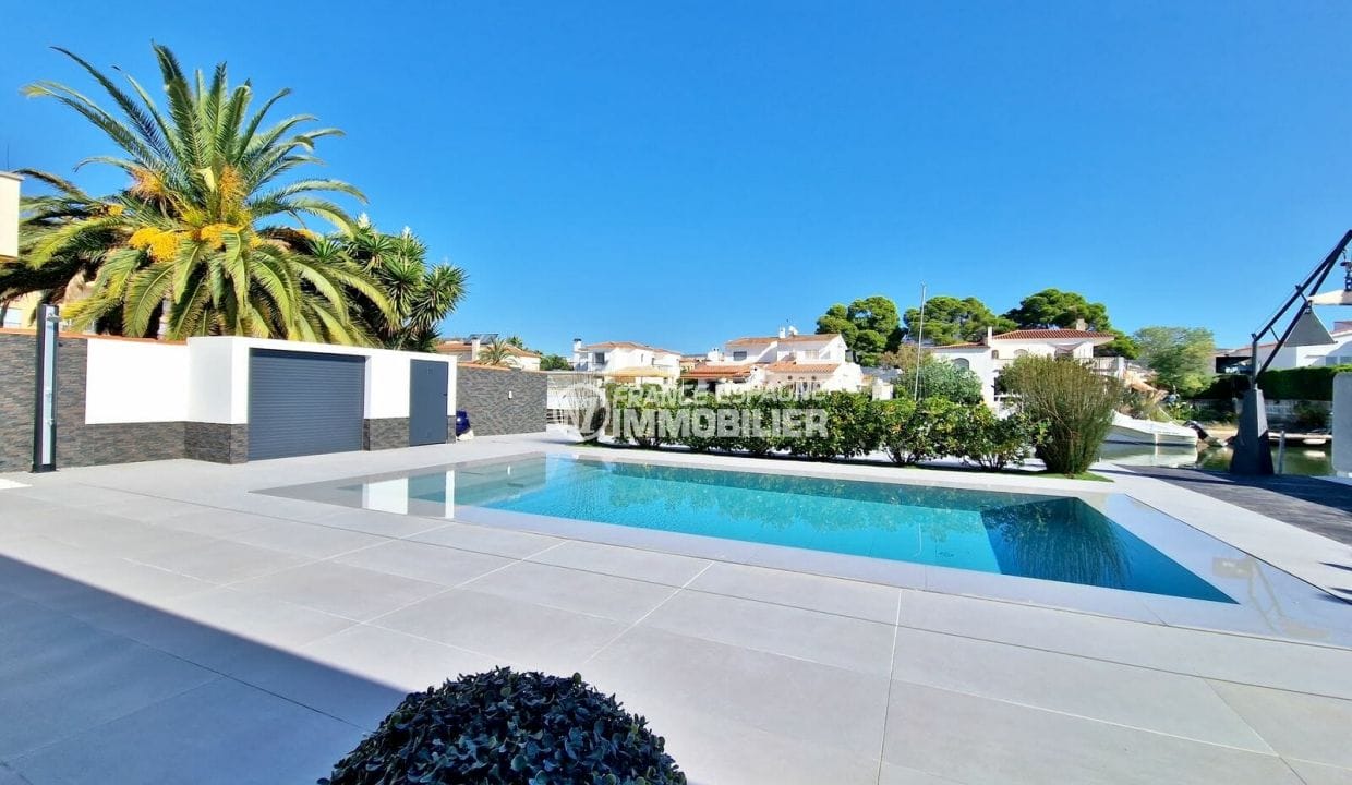 Casa en venda Roses Espanya, 5 habitacions 265 m² amb amarratge, piscina + dutxa exterior