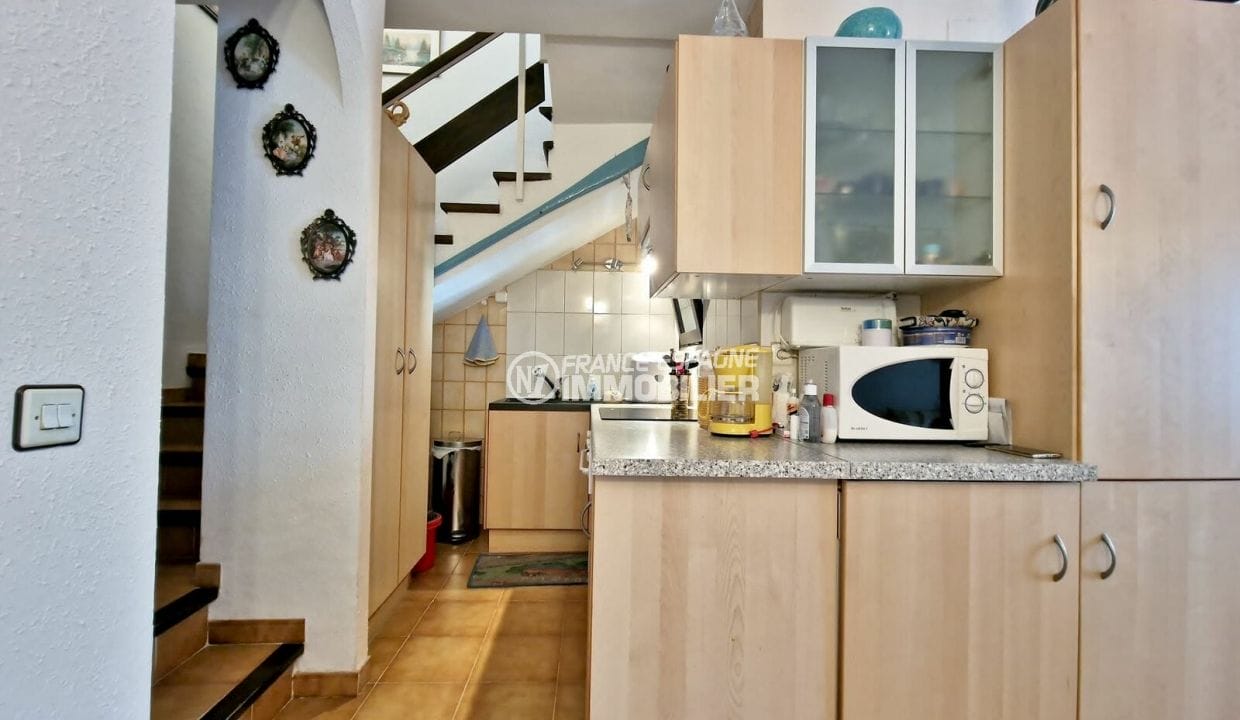 Venda casa Rosas España, 3 habitacions 84 m² amb amarratge 8x3m, cuina oberta