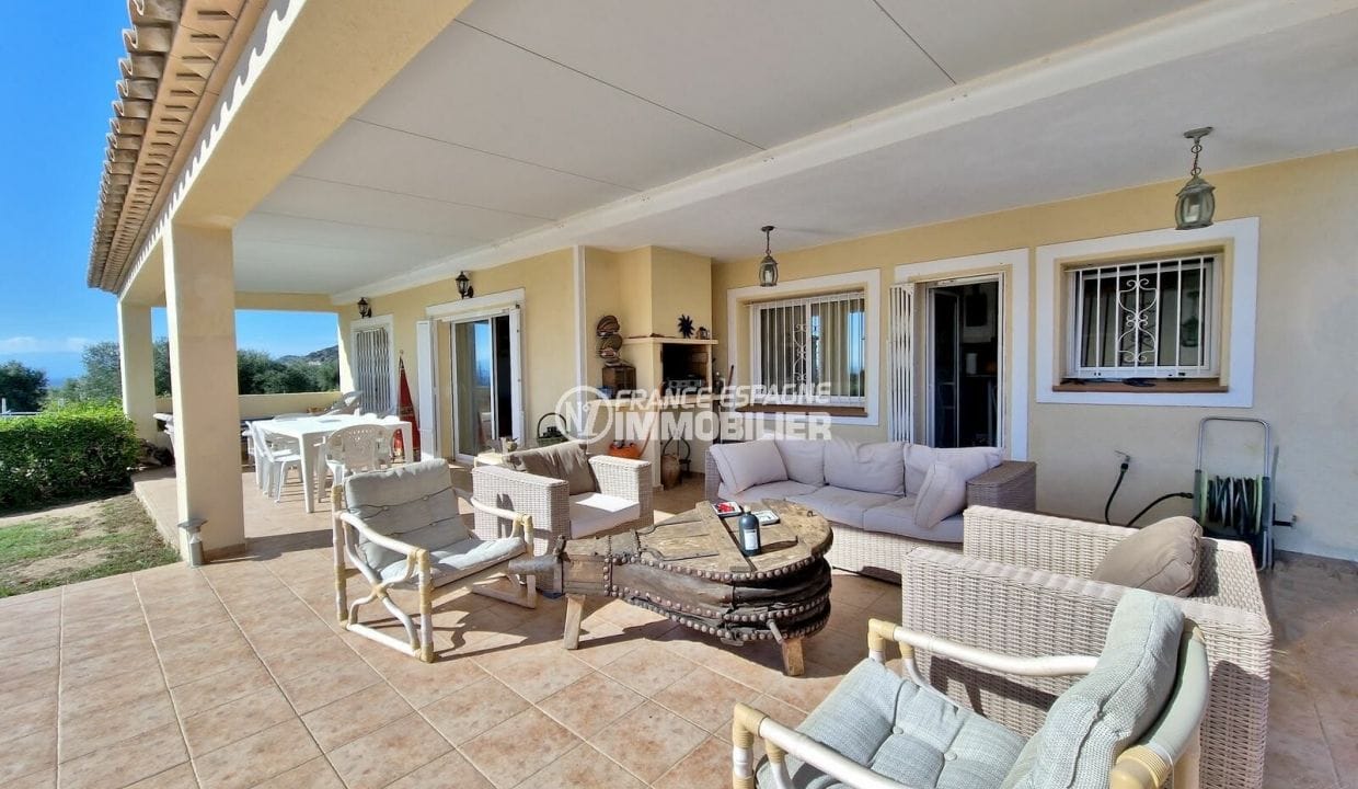 real estate sales rosas spain: villa 5 rooms 260 m² large land, covered terrace