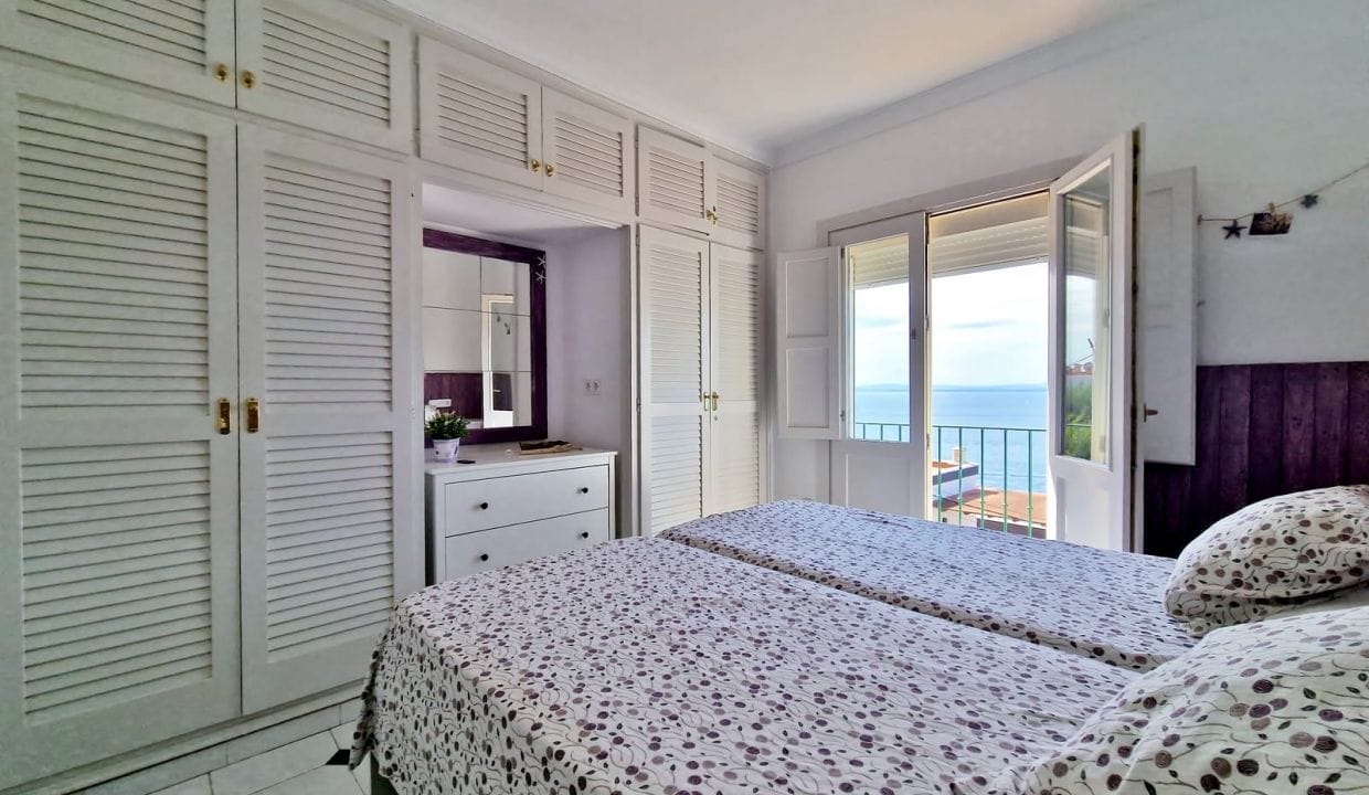 maison a vendre espagne bord de mer, 2 pièces 69 m² vue imprenable, chambre avec grand placard