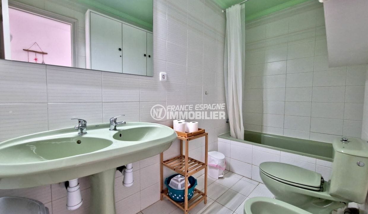 immo center rosas: villa 2 pièces 69 m² vue imprenable, salle de bain