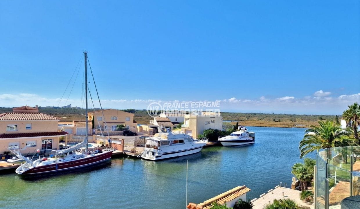 house for sale rosas spain, 3 rooms 84 m² with mooring 8x3m, nature reserve