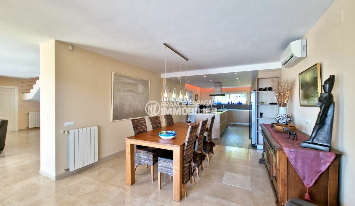 sale house rosas vue mer, 7 rooms 250 m² vue panoramique, dining room and kitchen