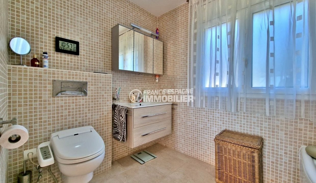 house for sale spain rosas, 7 rooms 250 m² panoramic view, toilets bathroom