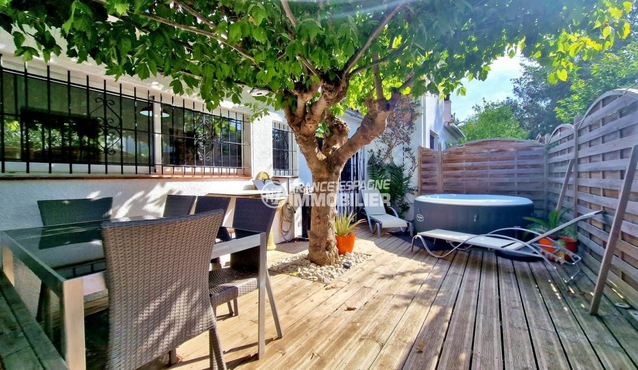 buy house rosas spain, 4 rooms 95 m² with garden and terrace, beautiful terrace