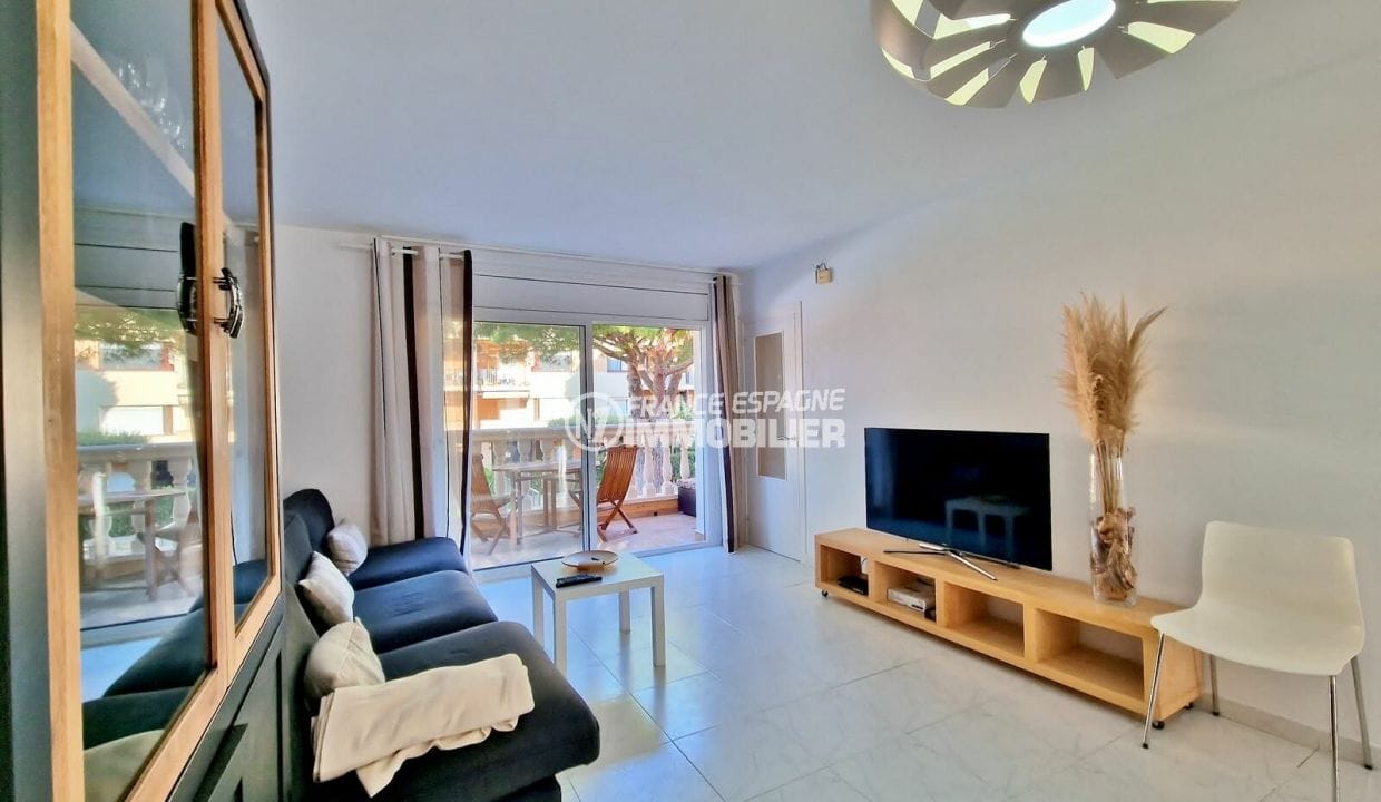 buy house empuriabrava, 5 rooms 155 m² beach 150m, living room acès terrace