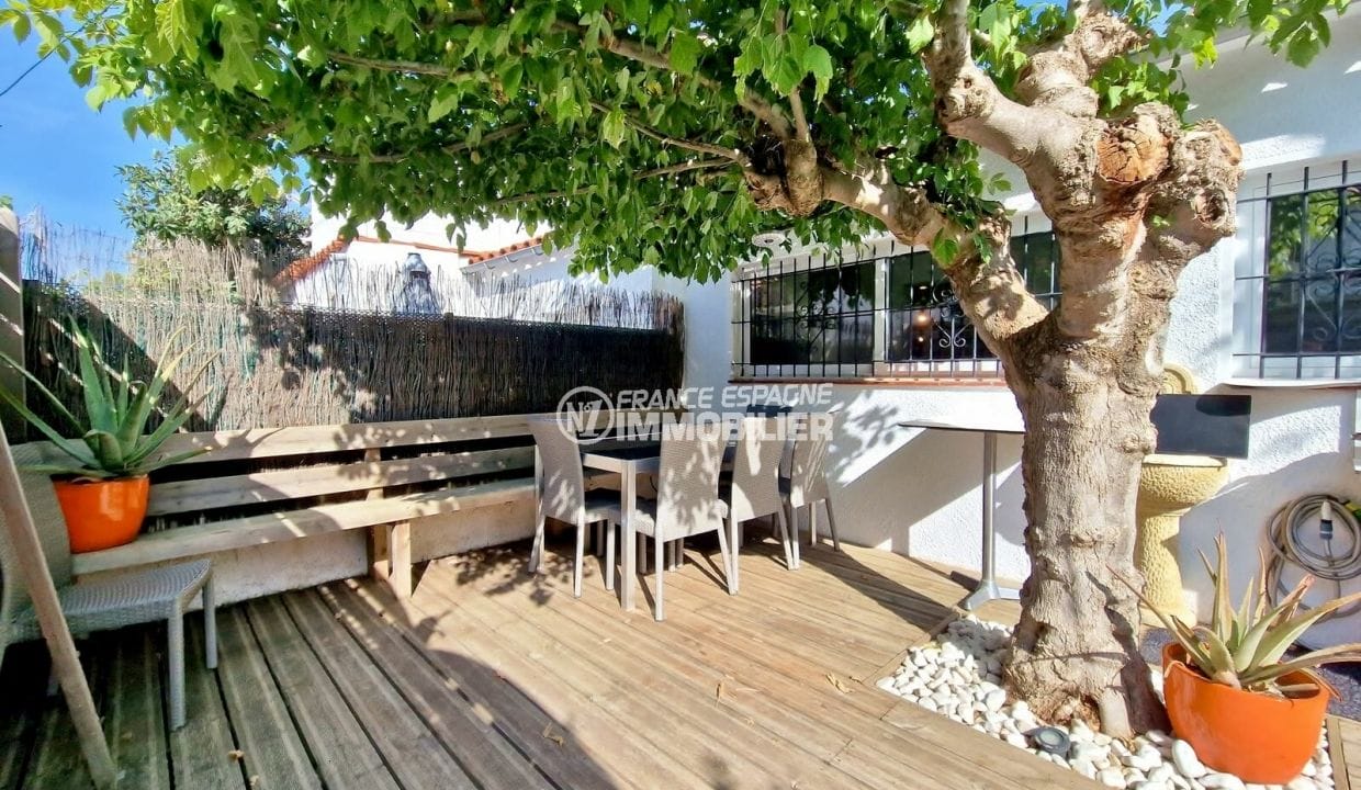 vente immobiliere rosas: villa 4 pièces 95 m² avec jardin et terrasse, terrasse arrière