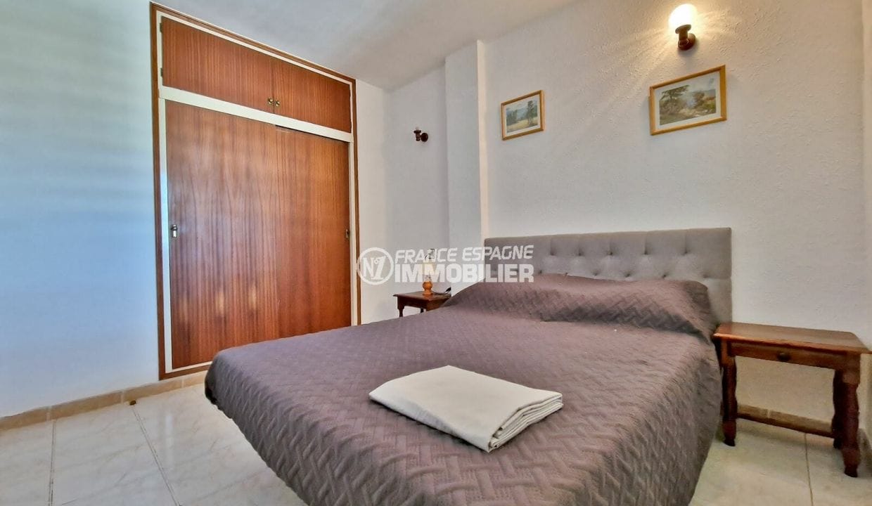 apartment for sale rosas sea view, 2 rooms 43 m² beautiful view, bedroom with closet