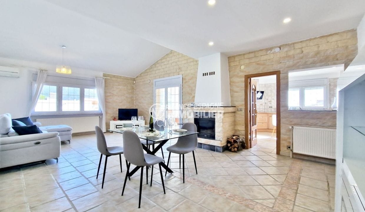 real estate spain costa brava: villa 7 rooms 450 m² sea view, living room