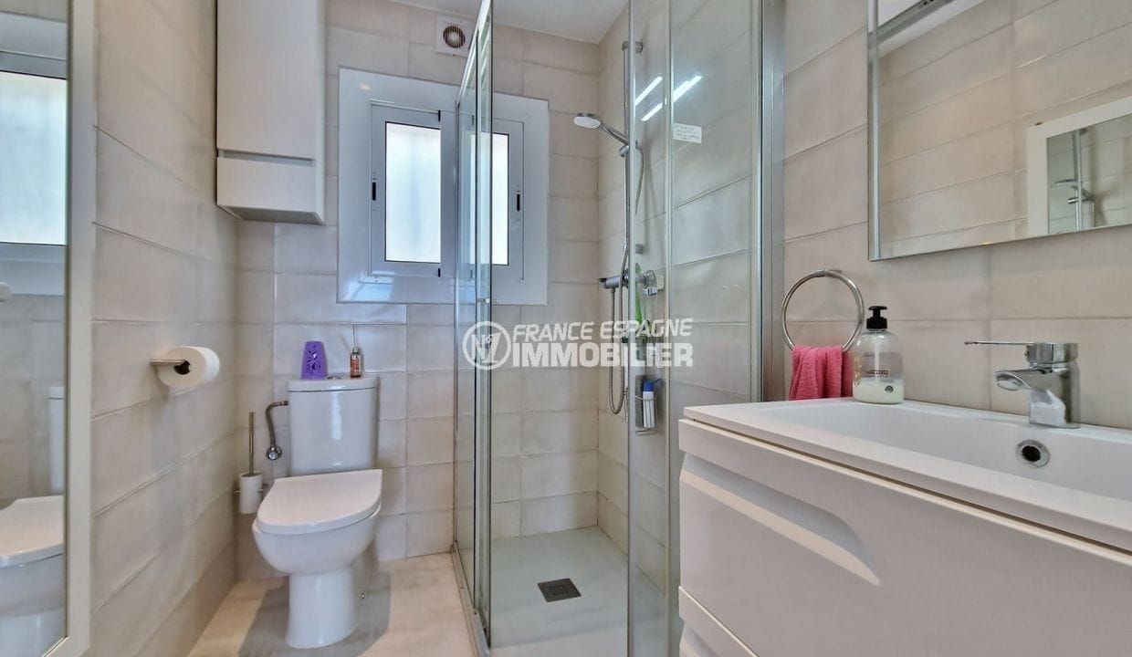 venta apartamento roses espagne, 3 habitaciones 80 m² grande terrasse vue à 180°, salle d&#039;eau (cuarto de ducha), 2 habitaciones, 1 baño