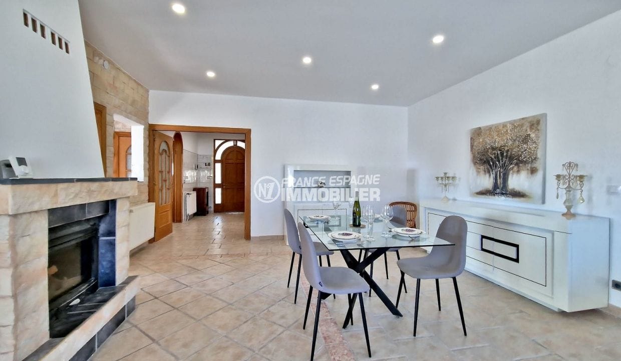 house for sale spain seaside, 7 rooms 450 m² sea view, dining room
