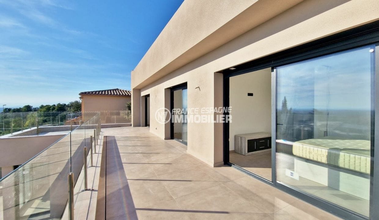 Casa en venda Spain seaside, 5 habitacions 344 m² Obra nova, planta adossada