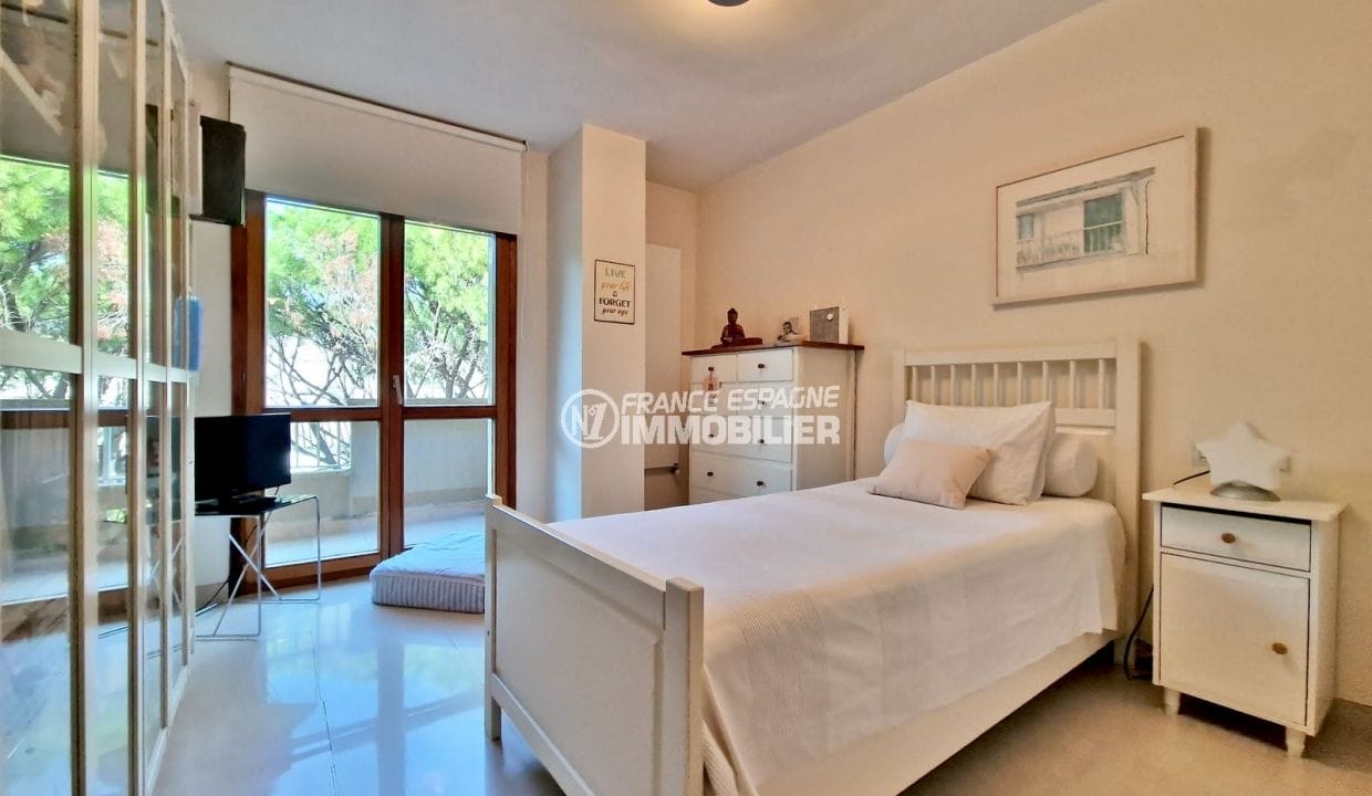 immo costa brava: 5-room apartment 188 m² city center, 2nd bedroom