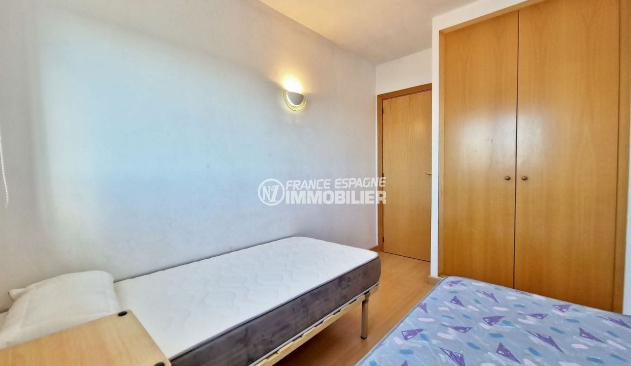 Apartaments en venda Rosas España, 4 habitacions 78 m² Àtic Dúplex, 2n dormitori amb armari encastat