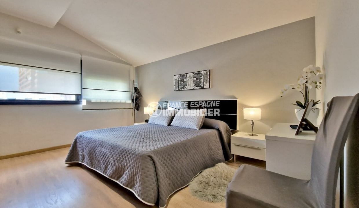 immo center rosas: villa 6 rooms 523 m² canal view, 1st bedroom