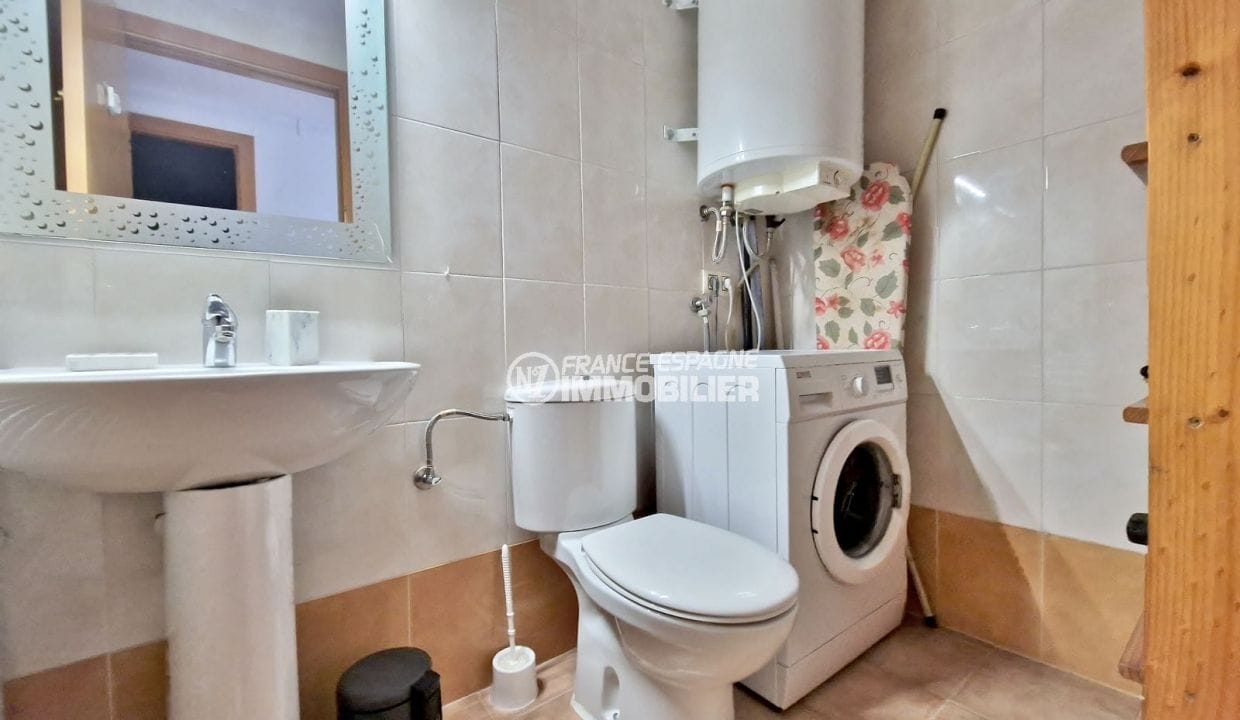 buy apartment rosas spain, 4 rooms 78 m² atico duplex, toilets/buanderie