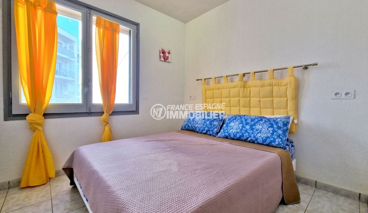 villa empuriabrava for sale, 5 rooms 133 m² with 15m mooring, 2nd bedroom
