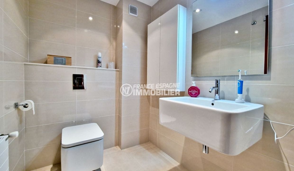 apartment rosas purchase, 5 rooms 188 m² downtown, toilets independent