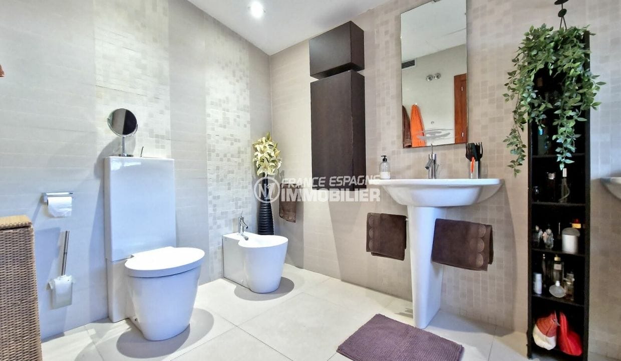 comprar casa rosas, 6 habitaciones 523 m² vista canal, gran cuarto de ducha
