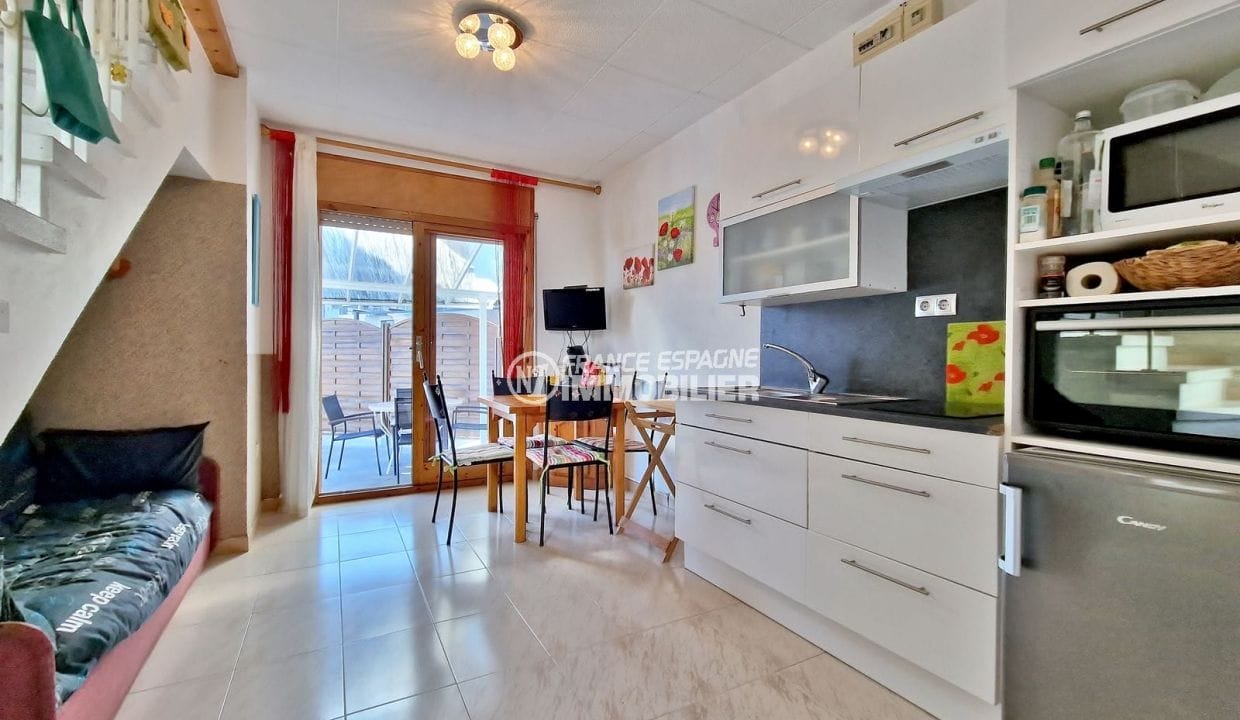 house for sale empuriabrava canals, 5 rooms 133 m² with 15m mooring, 2nd living room
