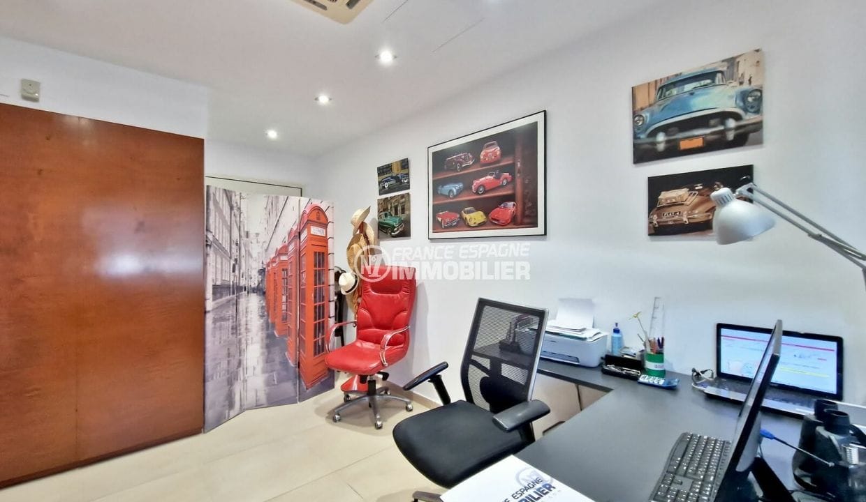 chalet en venta rosas españa, 6 habitaciones 523 m² vista al canal, oficina/3er dormitorio