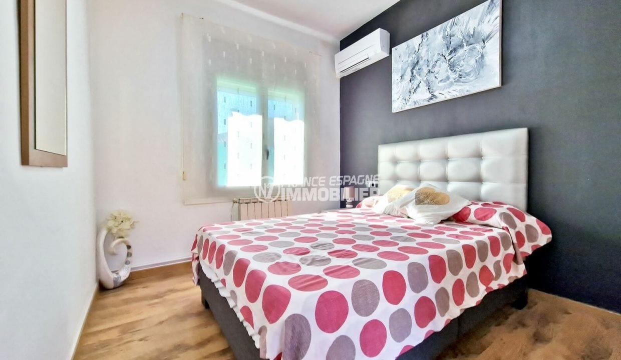 Immobiliària en venda a Espanya: xalet 6 habitacions 170 m² En un nivell, 4t dormitori amb aire condicionat