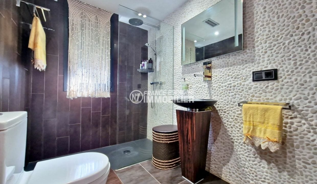 Casa en venda Spain Rosas, 6 habitacions 523 m² Vistes al canal, 3r bany amb dutxa