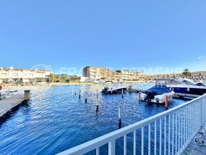 appartement vue marina empuriabrava 3 pièces 60 m², vue marina
