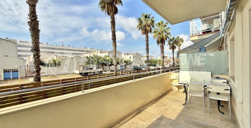 appartement rdc roses 3 pièces 72 m², grande terrasse