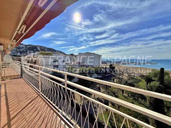appartement vue mer roses centre 4 pièces 88 m², 2ème ligne