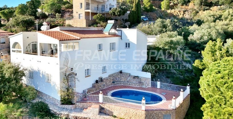 villa vue mer imprenable roses 6 pièces 337m², villa individuelle