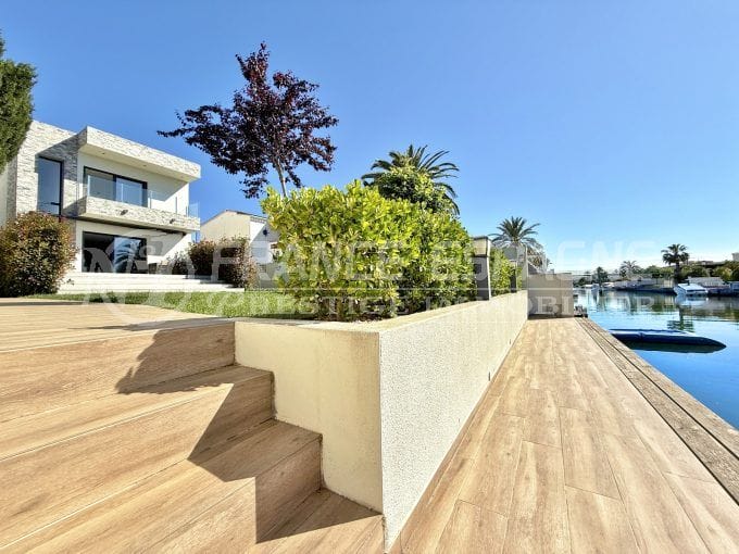 villa contemporaien amarre empuriabrava 6 pièces 267 m², villa avec amarre