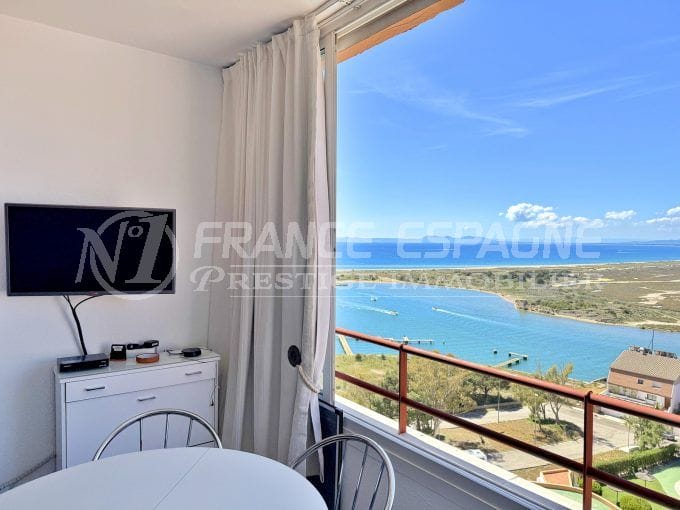 studio alcôve vue mer/canal roses 1 pièce 36 m², studio vue mer